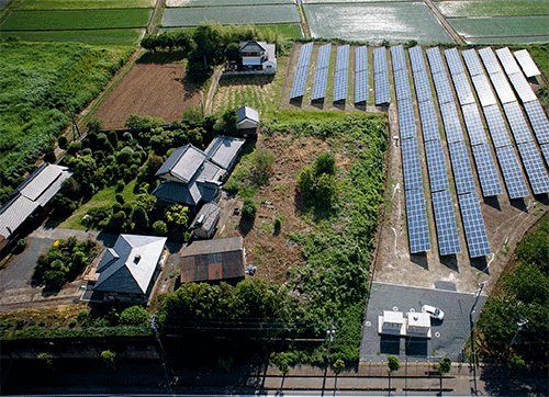 Foto de Koga Nakada, planta de energía solar en Japón